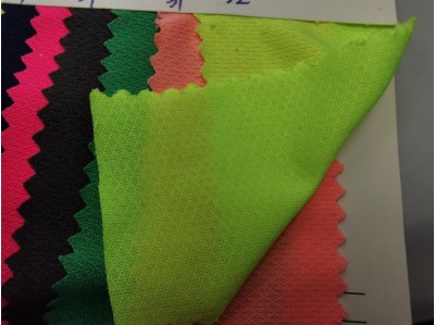 HK-KS 超薄運動布 抗熱 吸濕排汗 超輕 速乾     1-233  100%Polyester 滌綸提花菱形吸濕排汗運動布  120gsm 正面照